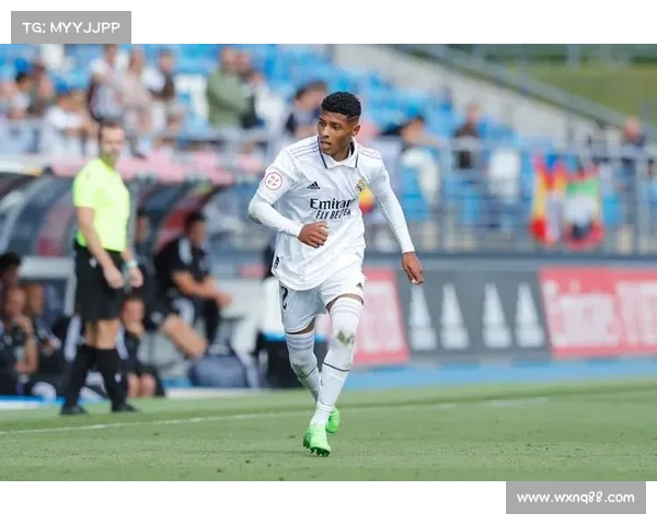 阿斯报：皇马将坚持现有阵容 不会强行引入中场球员